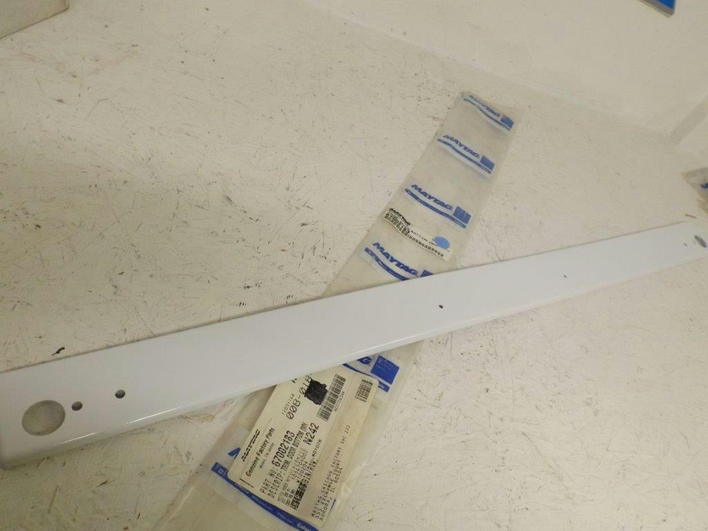 MAYTAG WHIRLPOOL REFRIGERATOR 67002183 BOTTOM DOOR TRIM NEW MAYTAG WHIRLPOOL REFRIGERATOR 67002183 BOTTOM DOOR TRIM NEW